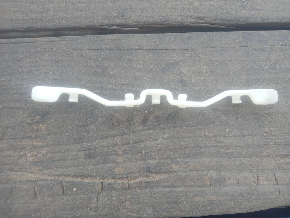 梅赛德斯座椅靠背塑料夹持器 w126 300 420 560 S D E C L — 第 1/1 张图片