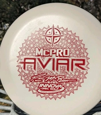 Innova nuevo súper raro 2016 Paul McBeth Beadless Stiff Run McPRO AVIAR 175 g Foto 1 de 4