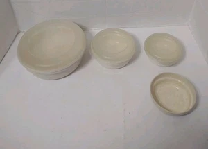 Set: Vintage Anchor Hocking 1, 2 & 6 Tassen Lebensmittelbehälter 4 Schüsseln mit 3 Deckeln Backofen Gefrierschrank + - Bild 1 von 17