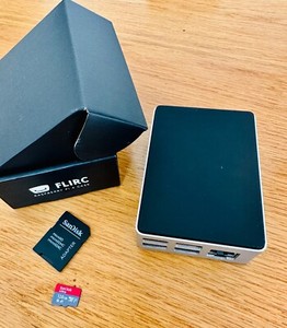 Raspberry Pi 4 Model B 4GB DDR4 with Flirc Case and 128GB Sandisk SD Card