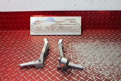 Kawasaki ZX9R 1998-2003 soportes de estriba de pasajero con pernos ZX96 Foto 1 de 4