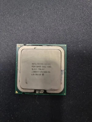 CPU PROCESSORE INTEL PENTIUM D DUAL CORE E2180 2.0GHZ SOCKET 775 1MB 800 SL6BY - Immagine 1 di 2