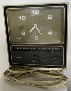 Vintage RCA Vibra RVS 852B AM FM Alarm Clock Radio Desert Beige Tested Working - Picture 1 of 5