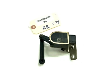 BMW 650I F06 2012-2018 paso derecho suspensión trasera faros sensor nivelación fabricante de equipos originales. Foto 1 de 4