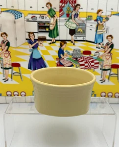 Fiesta Square Bowl Ivory Post 86 USA 19 Ounces Fiestaware - Picture 1 of 4