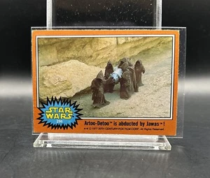 Topps Star Wars 1977 #296 Artoo-Detoo abducted by Jawas Jedi Luke Solo Kenobi - Picture 1 of 2