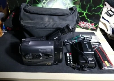 JVC Compact VHS Digital Signal Processing Camcorder GR-AX810U NEAR MINT - Image 1 of 4