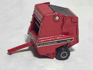 ERTL Case IH 8465 Round Hay Baler, Red, 1/64 - Picture 1 of 3