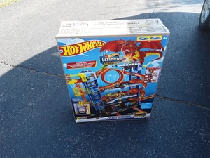 Hot Wheels City Ultimate Garage Playset with 2 Die-Cast Cars - Picture 1 of 3