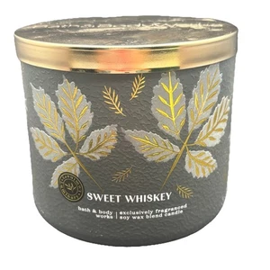 Bath & Body Works Sweet Whiskey 14,5 oz 3-Docht Kerze Herbst 2022 NEU! - Bild 1 von 13