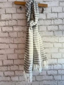 Neu mit Etikett Old Navy Unisex grau gestreifter Schal - Bild 1 von 4