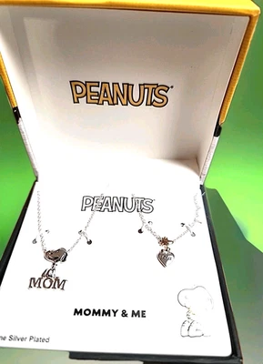 Juego de 2 collares Peanuts Snoopy Mommy And Me Foto 1 de 4