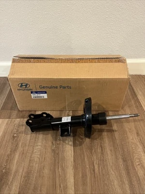 Nuevo puntal delantero derecho Hyundai Veloster 2011-2014 546612V151 OEM Foto 1 de 4