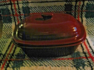 Pampered Chef Deep Covered Baker Stoneware Dish Cranberry 3.1 Qt  - Picture 1 of 15