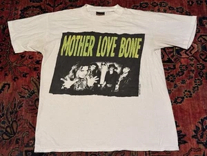 T-shirt vintage Mother Love Bone made in USA taglia Large Pearl Jam 1990 - BELLA!!! - Foto 1 di 8