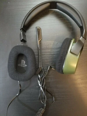 Auriculares PDP PS4 Afterglow LVL3 con cable verde camuflaje para pieza  Foto 1 de 3