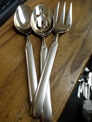 J A Henckels acero inoxidable SYNERGY 3 piezas para servir  Foto 1 de 3