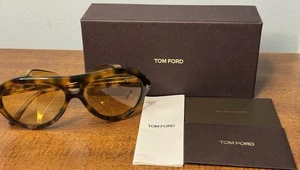 Gafas de sol Tom Ford NEUGHMAN FT 0882 rubias habaneras/marrón claro amarillo (53E) - Imagen 1 de 17