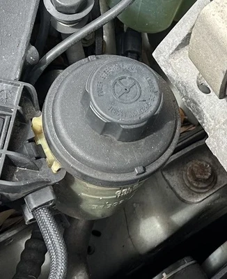 Botella depósito dirección asistida 2011 12 13 14 15 16 Volvo S60 Foto 1 de 4