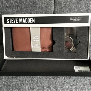 Steve Madden Genuine Brown RFID Leather Billfold Wallet & Key Fob New In Box - Picture 1 of 7