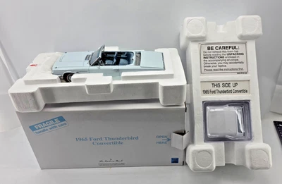 Ford Thunderbird 1965 convertible Danbury como nuevo azul diamante 1:24 Foto 1 de 4