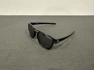 Oakley Sonnenbrille Latch Beta OO9436-0554 mattschwarz mit Prizm Black POLARISIERT - Bild 1 von 5