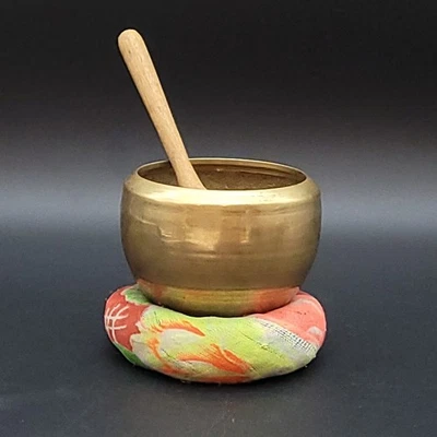 "Cuenco de canto de latón vintage sonido de meditación estilo budismo tibetano 4"" con" Foto 1 de 4