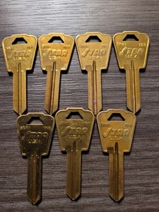 Lot of 7 Star 5NA1 / NH1 brass NOS Keyblanks - Foto 1 di 5