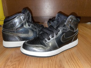 Las mejores ofertas en Jordan 1 Retro Alta Charol Negro 2016 | eBay