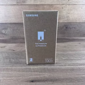 SAMSUNG 30”- 100” The Freestyle 2nd Gen with GamingHub SP-LFF3CLAX Projector NEW - Picture 1 of 7
