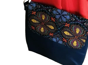 Thirty One Purse Organizing Tote Bag Stitched Medallion Retired Print No Strap - Picture 1 of 6