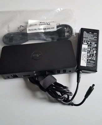 Dell USB 3.0 Ultra HD/4K Triple Display Docking Station (D3100) - Image 1 of 3