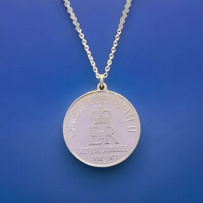 QUEEN ELIZABETH II SILVER JUBILEE 1952-1977 STERLING MEDAL PENDANT FRANKLIN MINT - Image 1 of 4