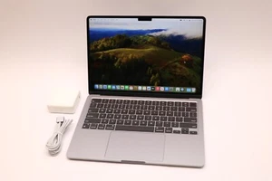 Apple MacBook Air 13 in 2024 Space Gray M3 4.05 GHz, 8 GB 256 GB 8-Core A3113 - Picture 1 of 11