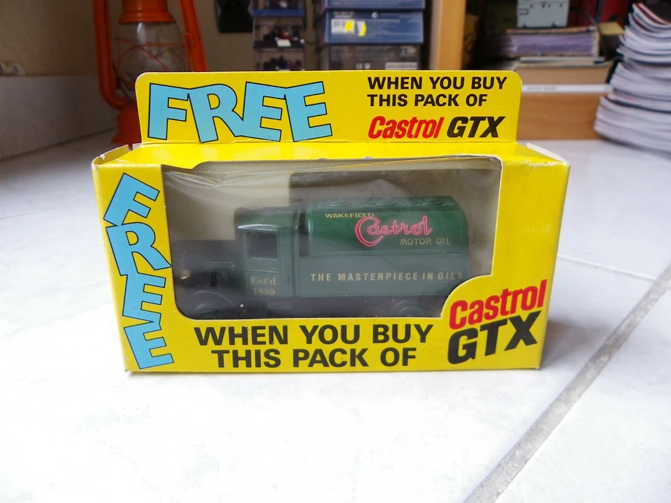 Tanker Wakefield Castrol GTX Edizione Limitata Lledo In Scatola - Immagine 1 di 1