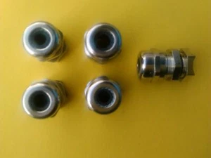 M16 SKINTOP Kabel Dometop Verschraubungen x5 Original SS RS Teil 405-8823 Wohnmobil - Bild 1 von 1