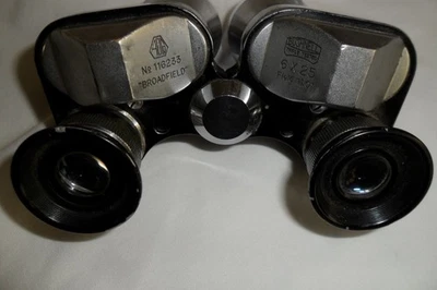 Vintage Bushnell 6x25 Field 11.0° Broadfield Binoculars Compact 425"W x 2.25" H - Image 1 of 4