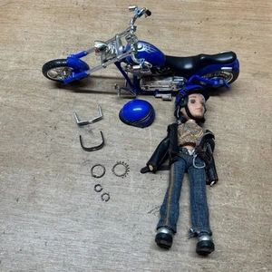 Vintage Bratz Motorcycle Cade With Bike And Accessories - Picture 1 of 8