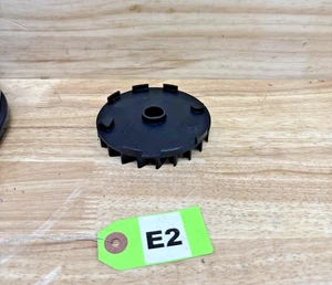 Messer Motor Lüfter für 21" Milwaukee 2823 36V Akku Rasenmäher - E2 - Bild 1 von 2