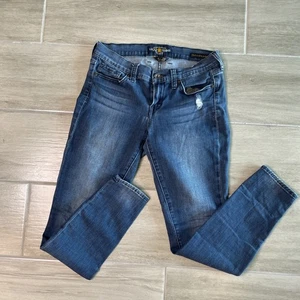 Pantalones de mezclilla para mujer Lucky 🍀 marca Charlie súper ajustados 6/28 29” entrepierna - Imagen 1 de 13