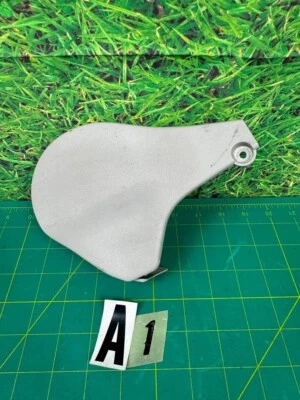 2007-2015 奥迪 TT - 前左内座三脚架 8J0881327A 原始设备制造商 — 第 1/4 张图片