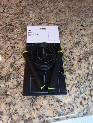 Nike Training Speed 9' Cuerda de Salto Longitud Ajustable Negro Volt Pro Gimnasio de Combate 9' Foto 1 de 4