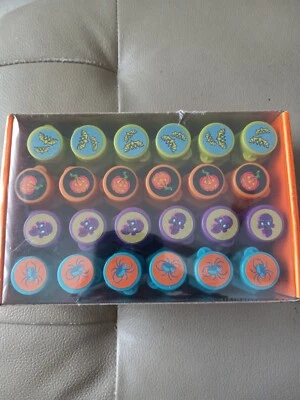 HYDE y EEK! Sopladores de burbujas de Halloween. 24 unidades. Foto 1 de 2