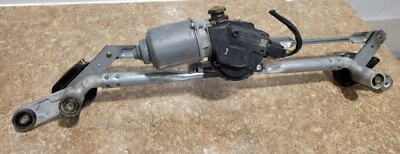 2011-2014 HYUNDAI SONATA FRONT WINDSHIELD WIPER WASHER LINKAGE W/ MOTOR  - Image 1 of 4