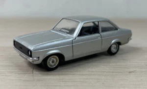 Modellino Ford Escort Mk2 (argento) Solido 45 scala 1/43. Senza scatola - Foto 1 di 8