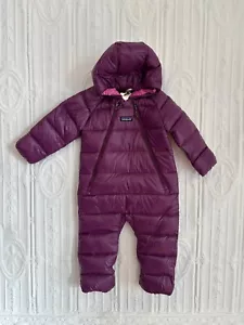 Tuta da neve Patagonia neonato hi-loft piumino maglione bunting 18-24 mesi prugna nuova con etichette - Foto 1 di 3