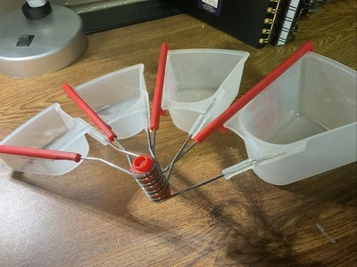 Set of 4 Self-leveling Measuring Spoons Dreamfarm Red - Image 1 of 4