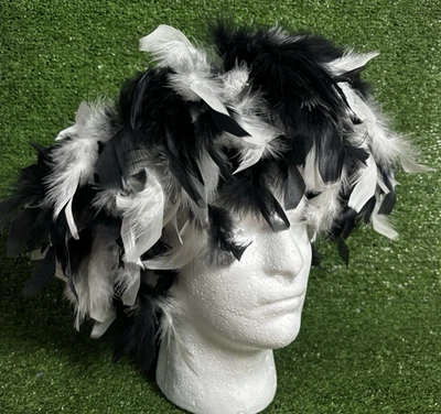 Disfraz de fantasía blanco y negro de Halloween Chandelle pluma 100 % lana sombrero gorra Foto 1 de 4