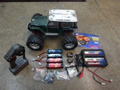 TRAXXAS E-MAXX 3906 MONSTER TRUCK BRUSHED CHARGER & BATTERIES ****BAD ESC**** - Image 1 of 4