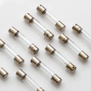 10 x Lámpara Fusible 8V 300mA 0,3A 2,4W 6x30mm / Lámparas Lámparas Piloto Lámparas Lámparas Escala - Imagen 1 de 2